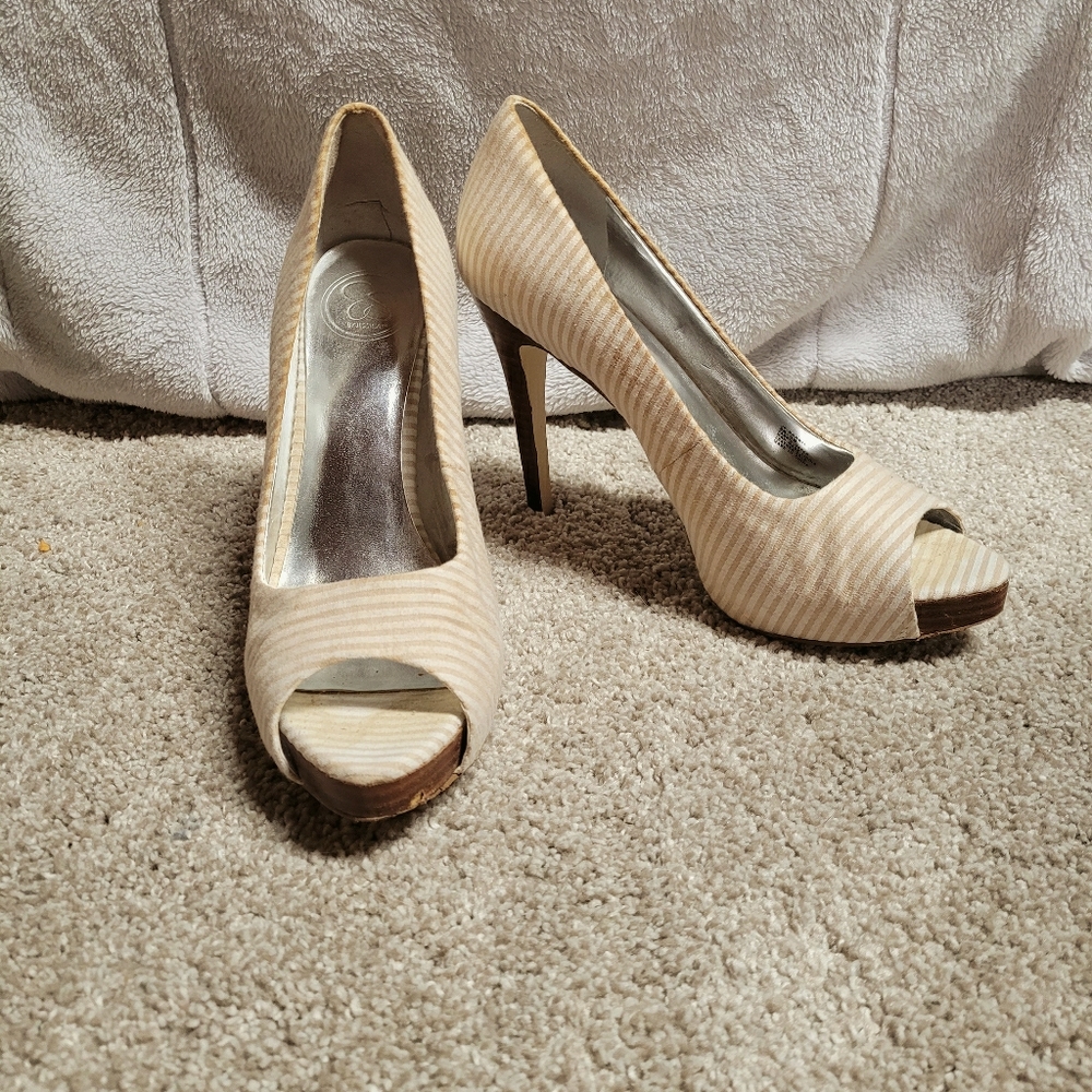 Jessica Simpson Canvas  Heel